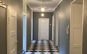 Dwuosobowy pokój w mieszkaniu czteropokojowym w centrum Gdyni.